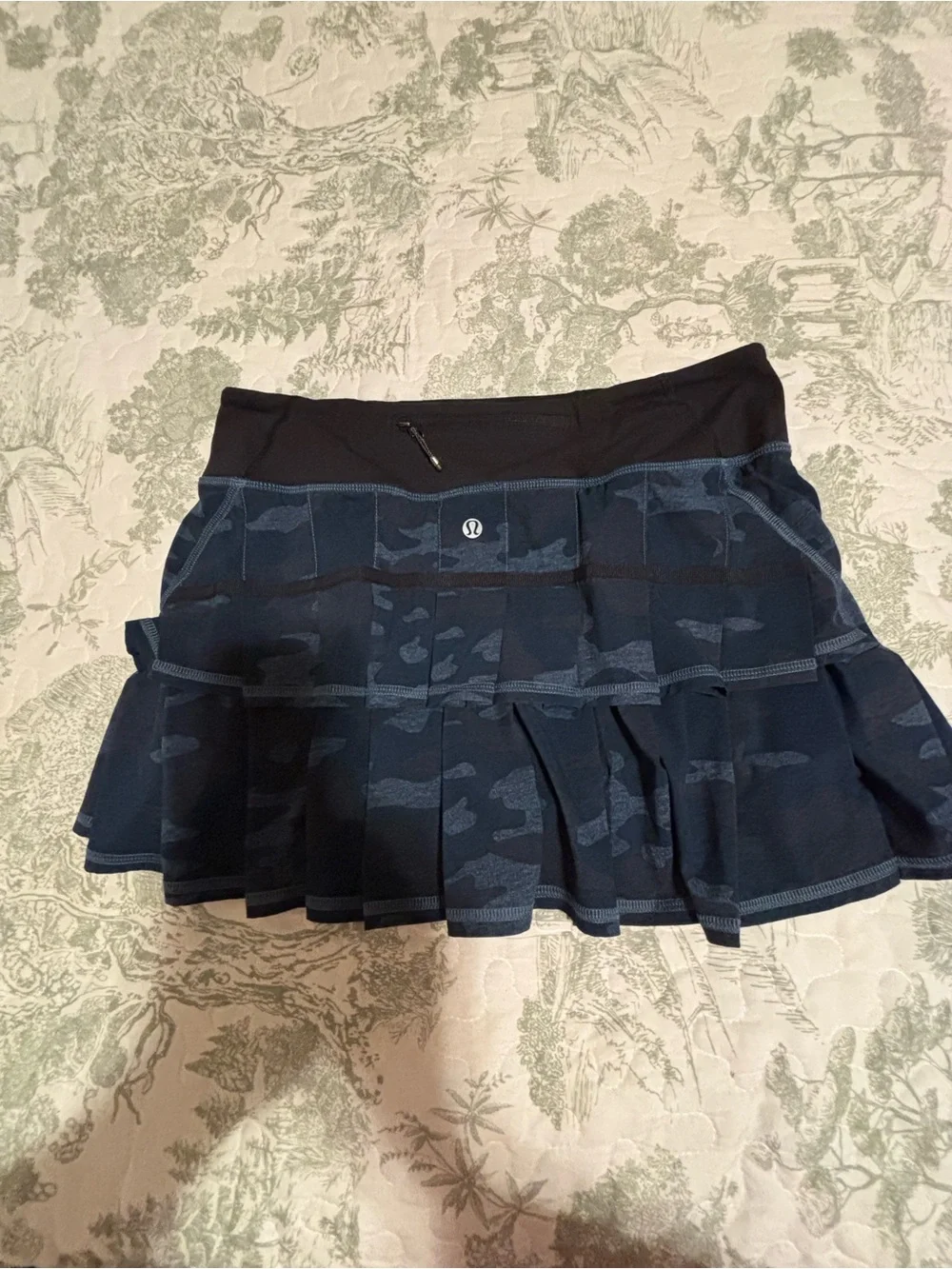 VINTAGE Lululemon sz 6 Pace Setter Heathered Texture Lotus Oil Slick Blue camo.